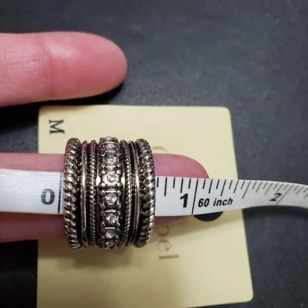 Silver tone stacked looking ring Size 8.5